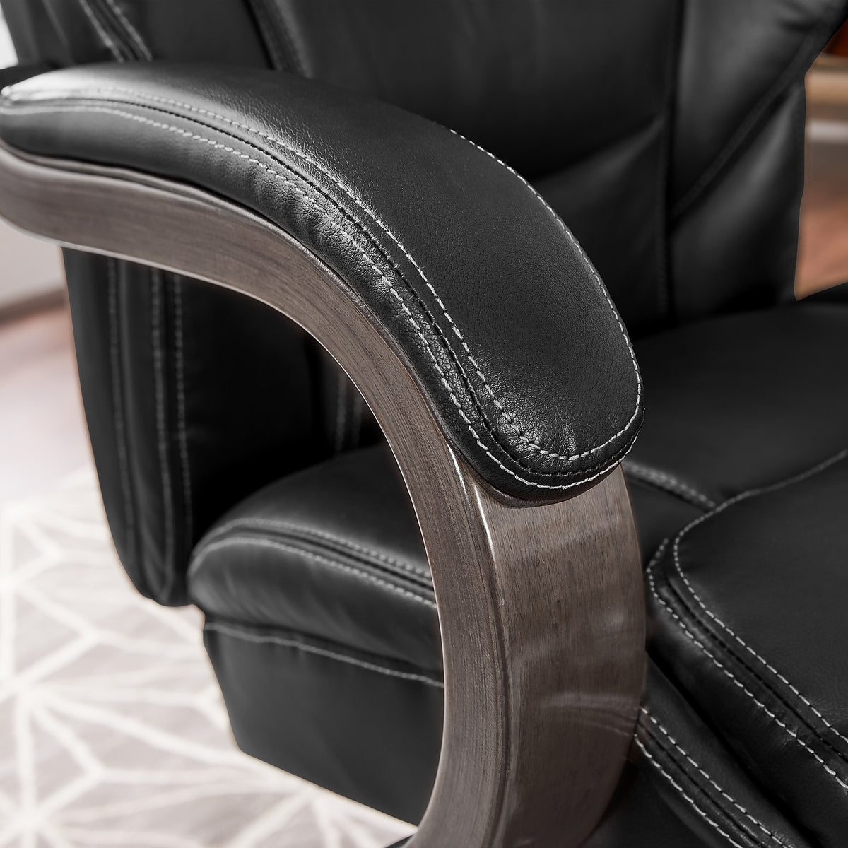 Jet Black/Gray Ergonomic Leather Executive Chair P2686