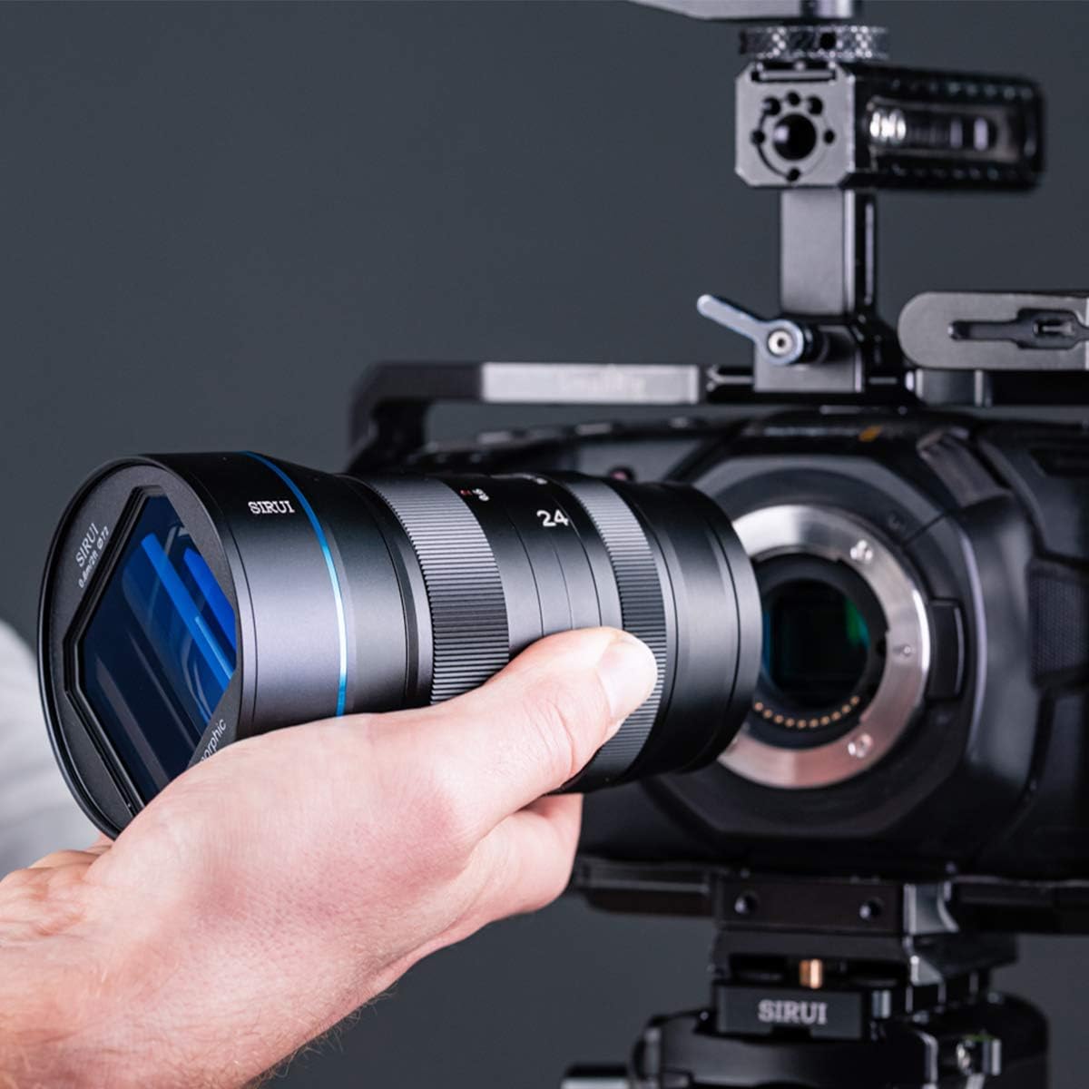 24mm F2.8 1.33X APS-C Anamorphic Lens C720680