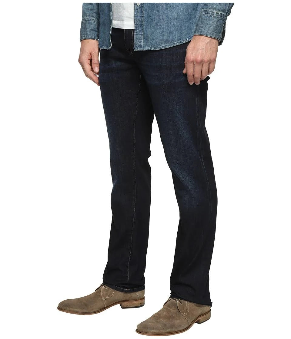 Marcus Slim Straight Jeans T747559