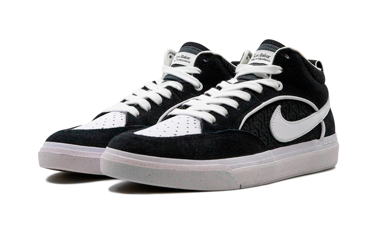 React Leo SB "Black White" DX4361 001