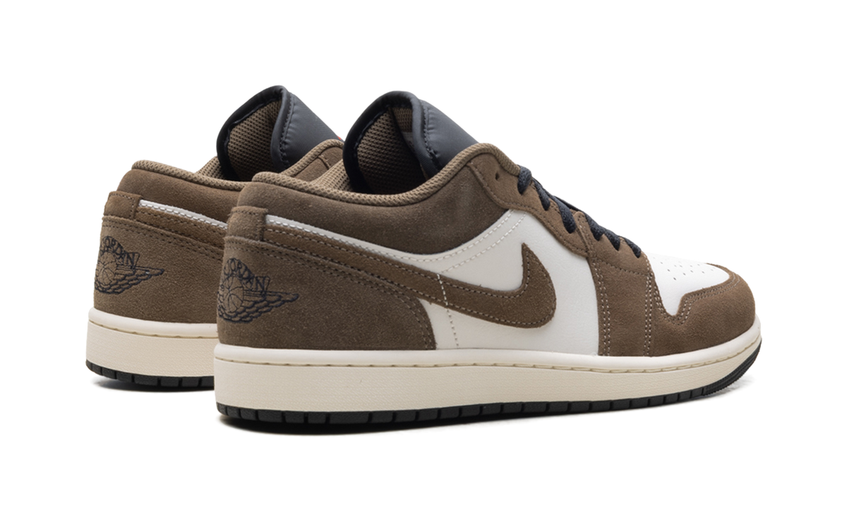 Jordan 1 Low "Palomino" 553558 200