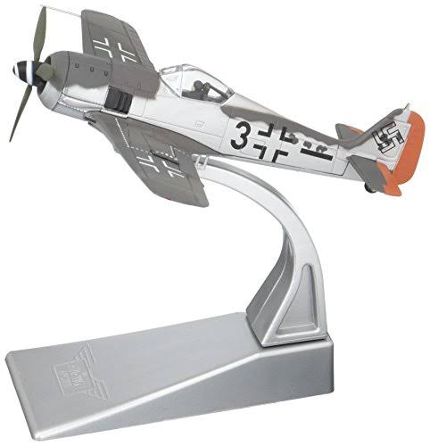 Black Fw190 F7782