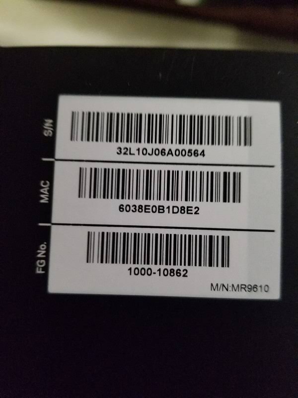 AX6000 Dual-Band Mesh Wi-Fi 6 Router F76450