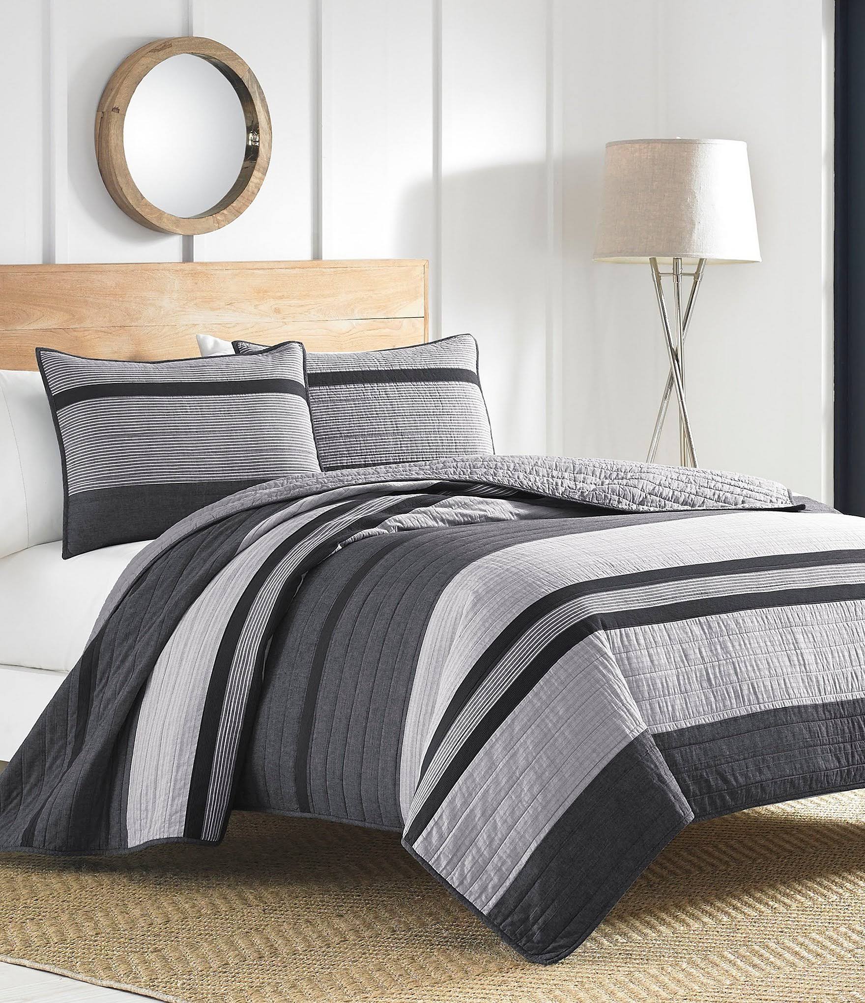 Full/Queen Quilt A332085
