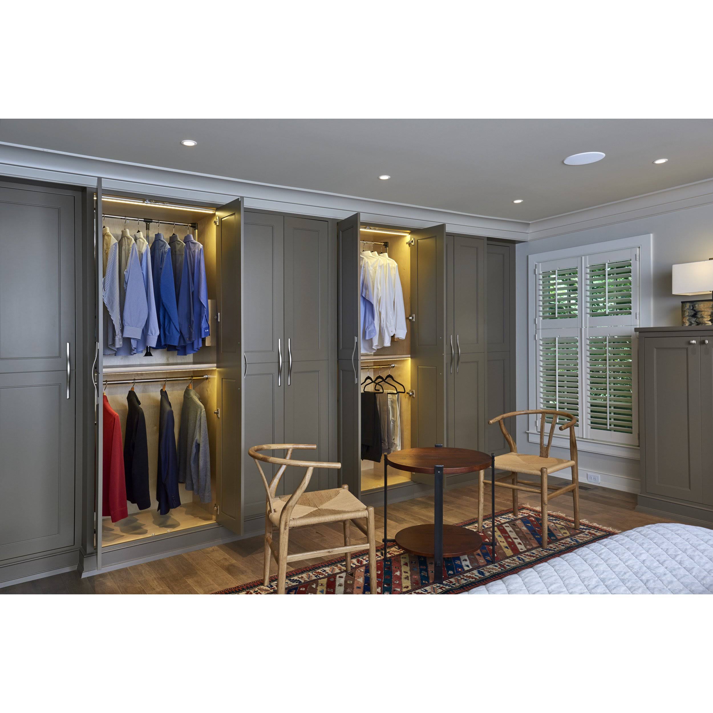 Adjustable Pull-Down Closet Rod M6103