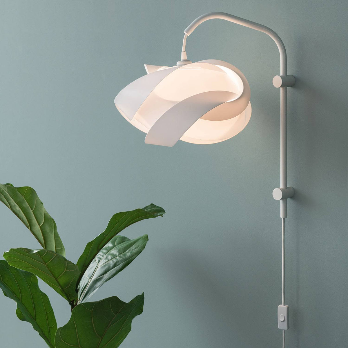 White Polycarbonate Lampshade R98805