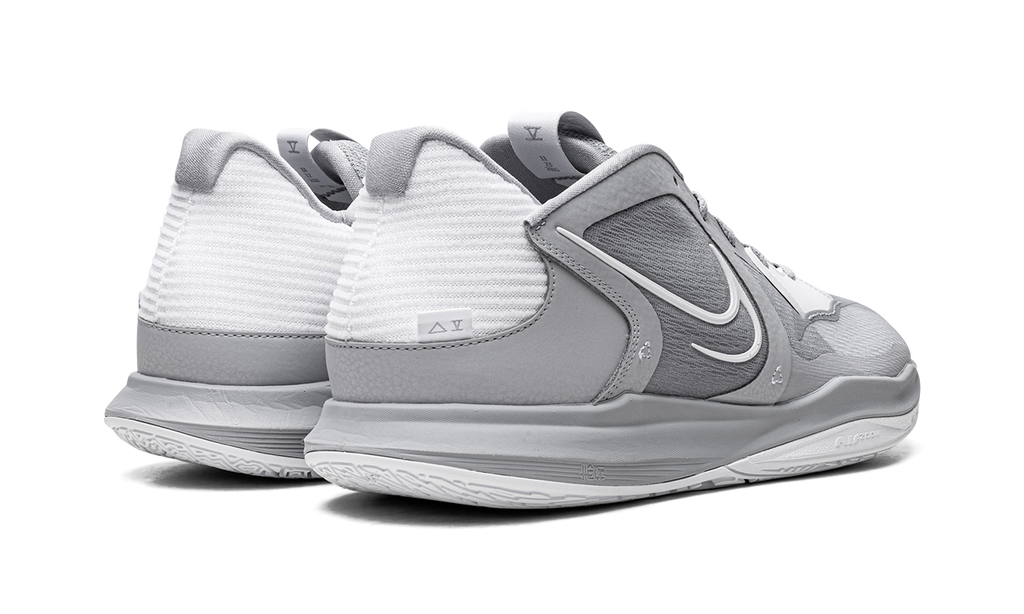 Kyrie Low 5 TB "Wolf Grey / Wolf Grey / White" DO9617 001