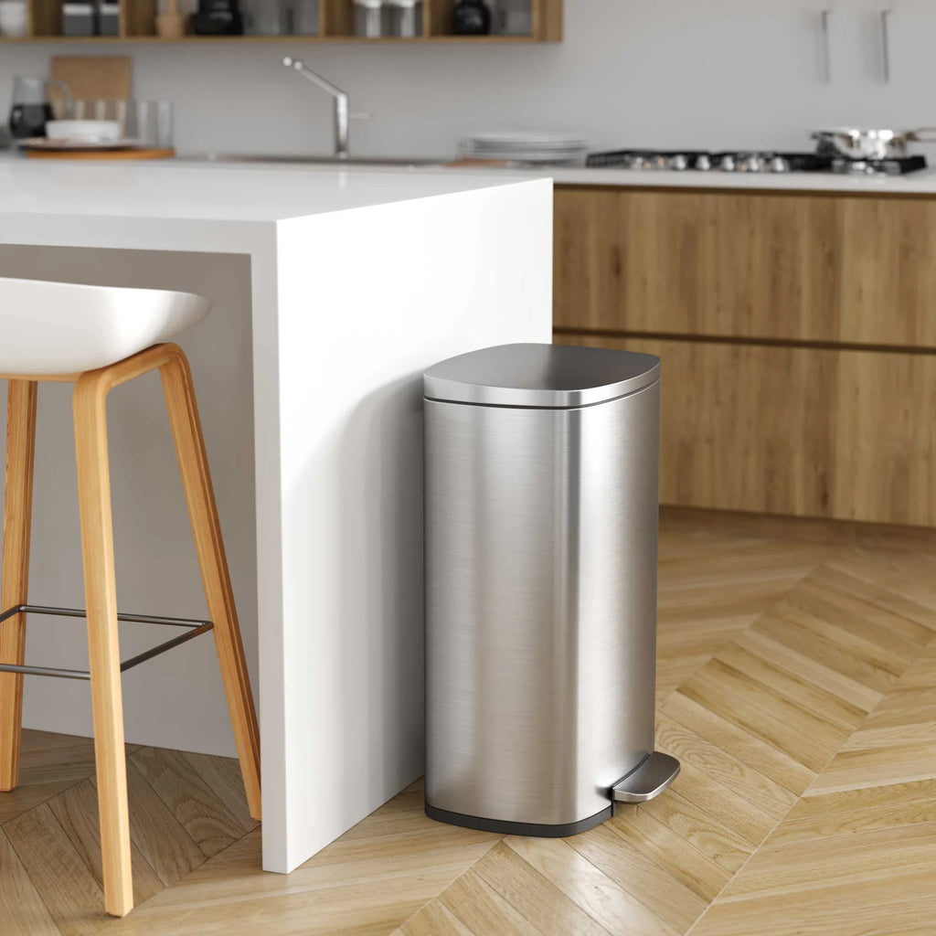 13.2 Gallon and 1.32 Gallon Stainless Steel Step Trash Can G467