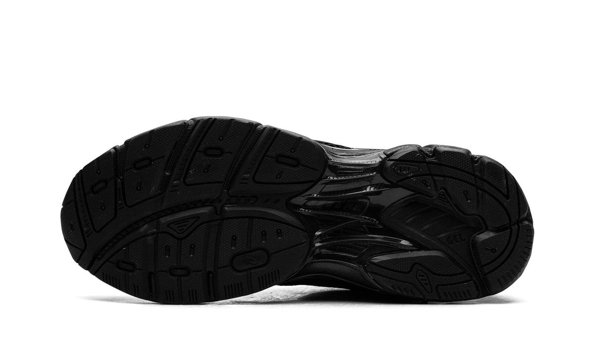 ASICS GT-2160 Sneakers - Black and Metallic Silver