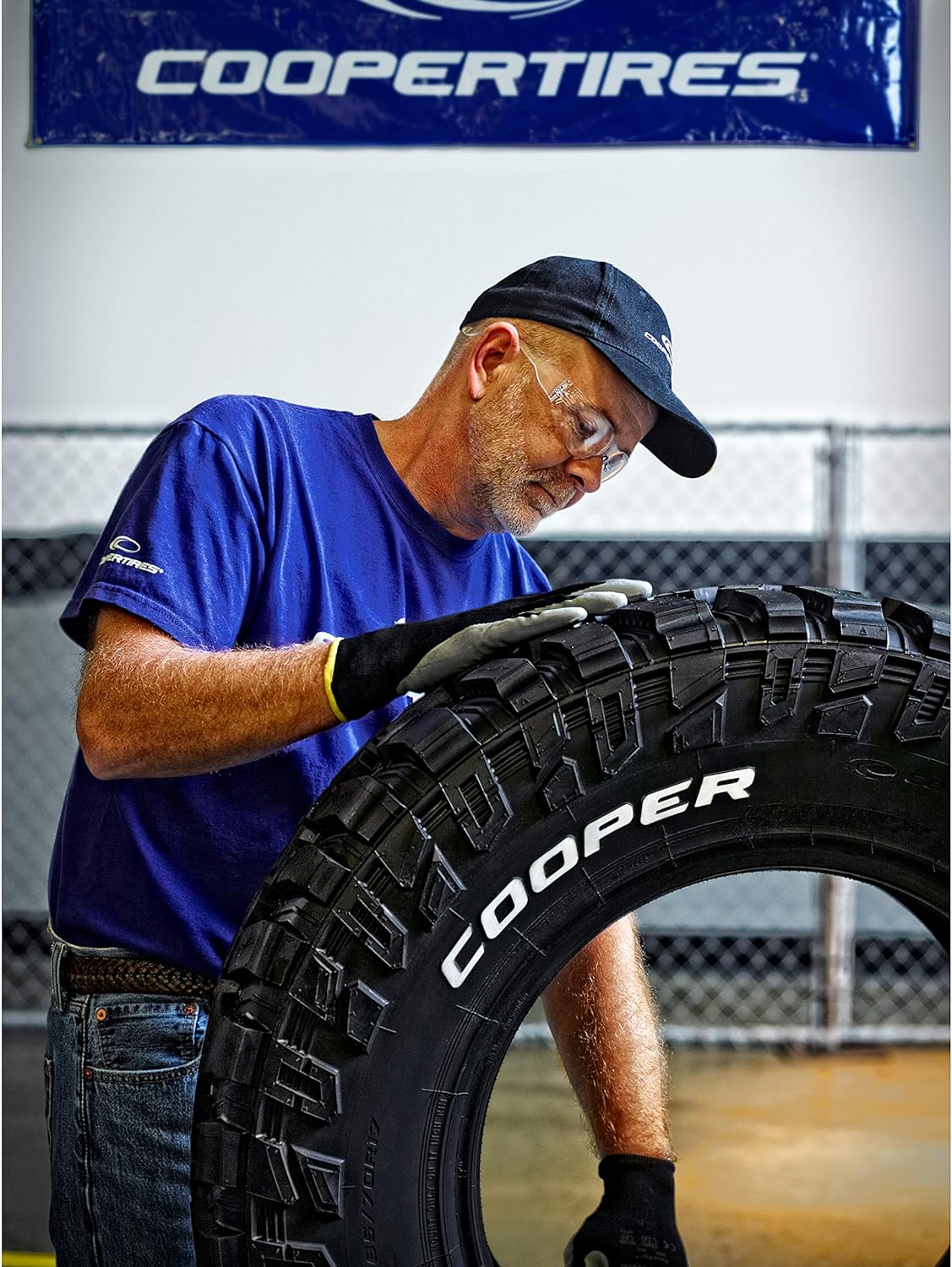 LT255/80R17 All-Season Radial Tire Y9000