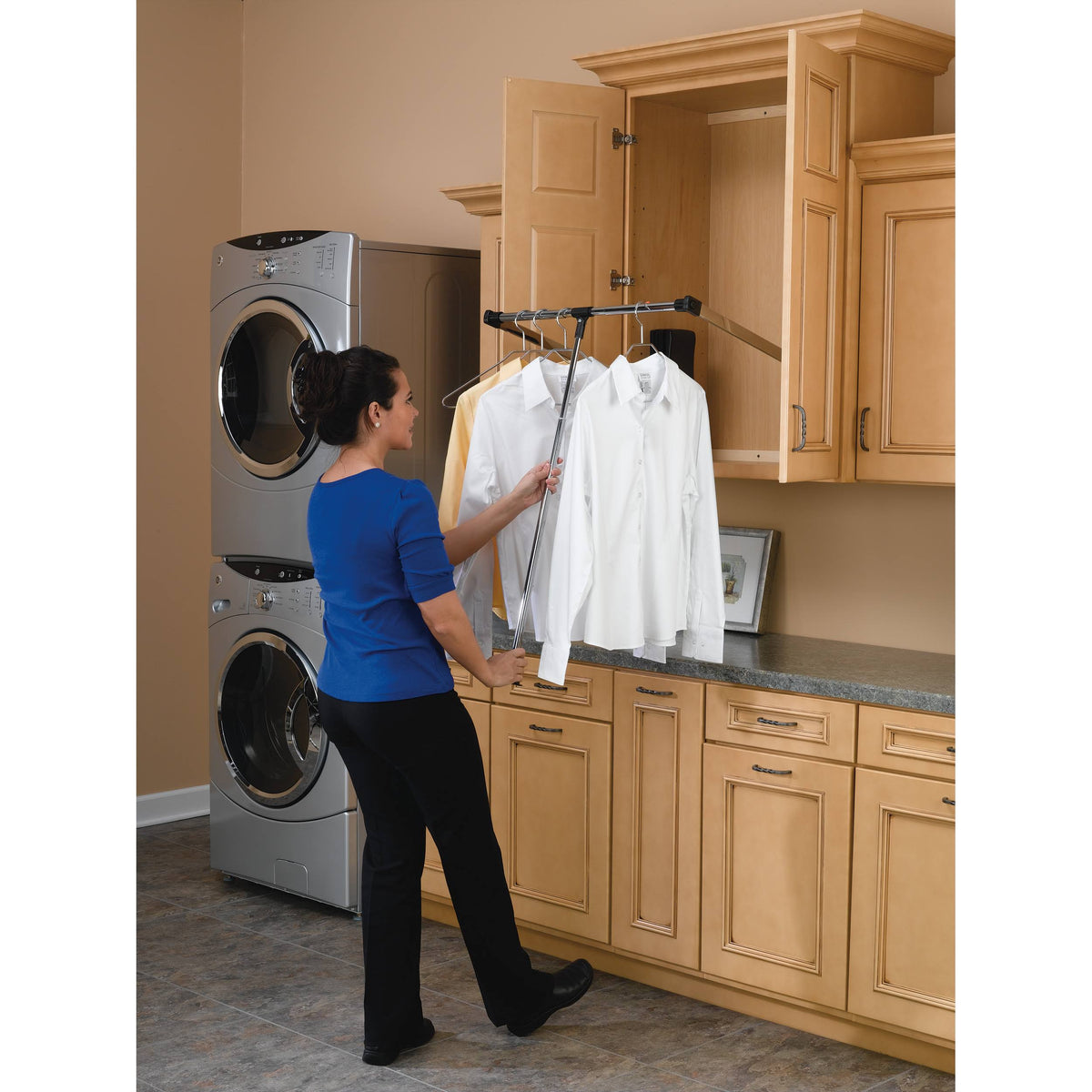 Adjustable Pull-Down Closet Rod M6103
