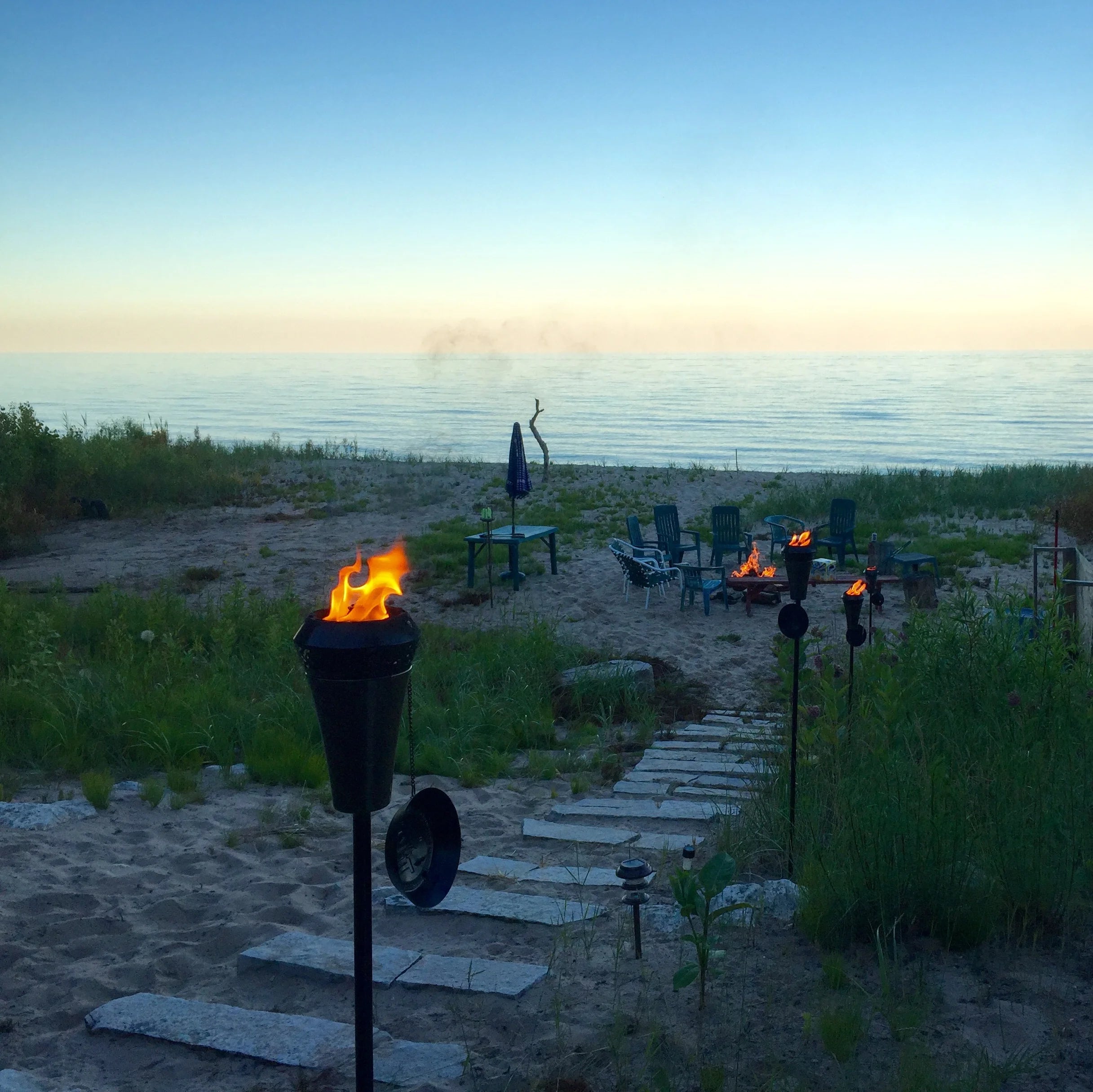 66 inch Metal TIKI Torch with Large Flame M581