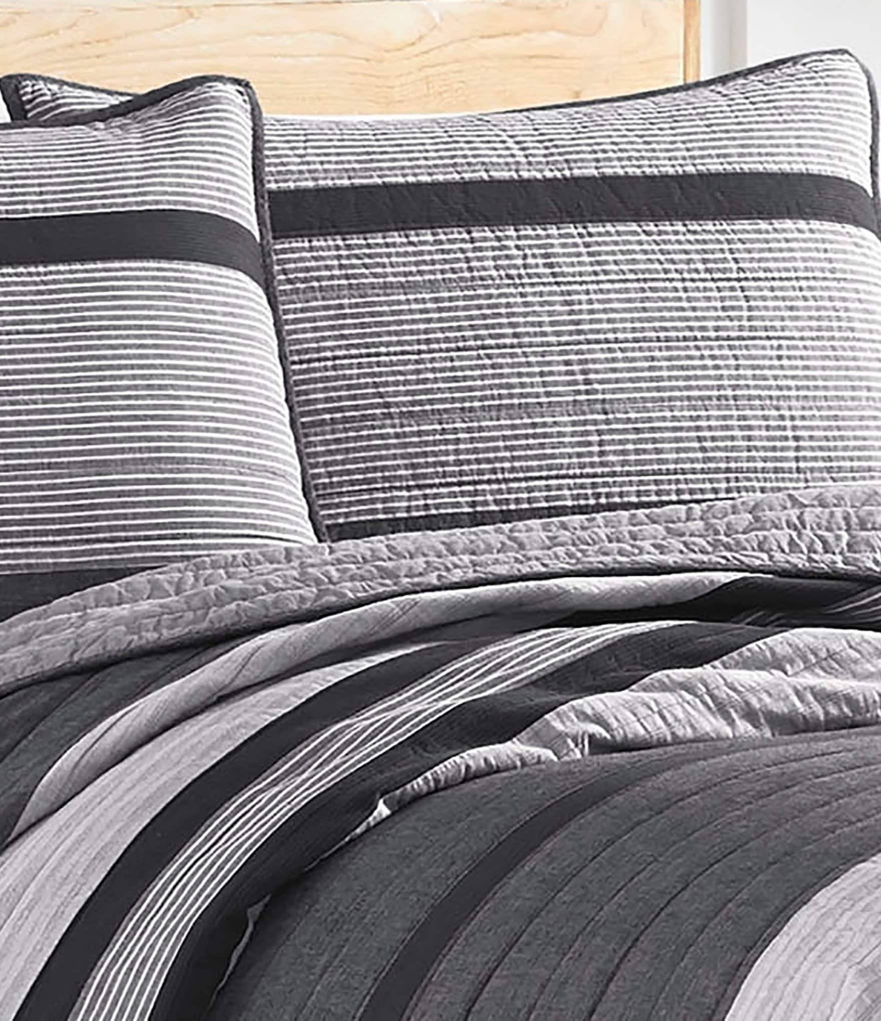 Full/Queen Quilt A332085