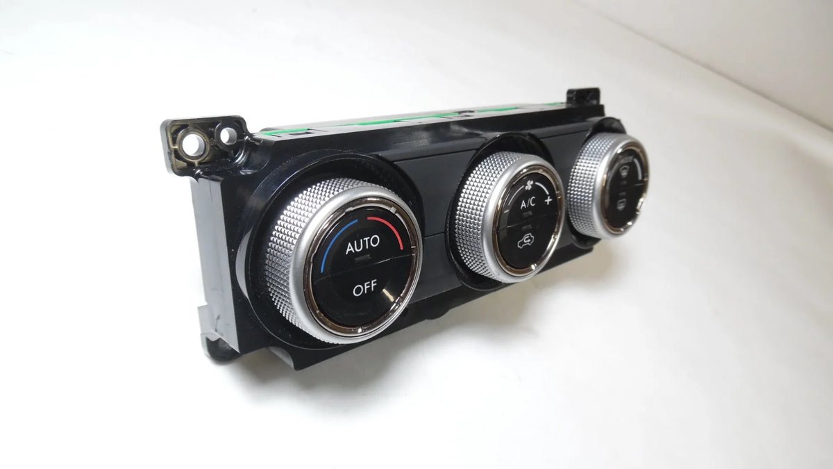 Pre-Owned Subaru Forester Auto Climate AC Heater Temperature Control OEM P484136