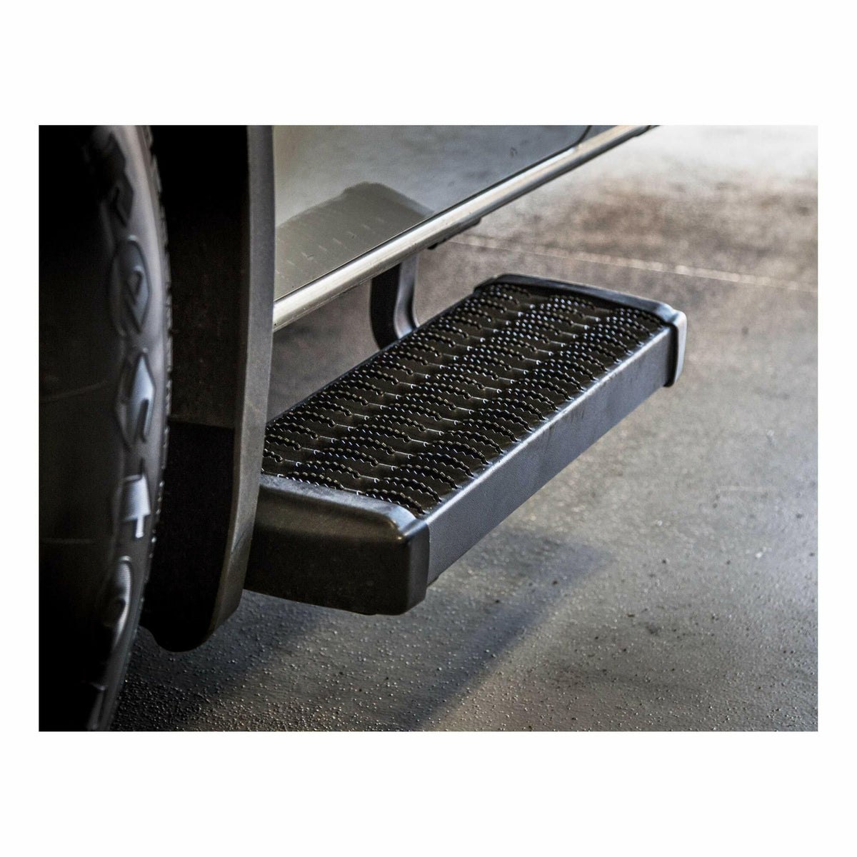 Grip Step for Ford Transit and Econoline Van P175277