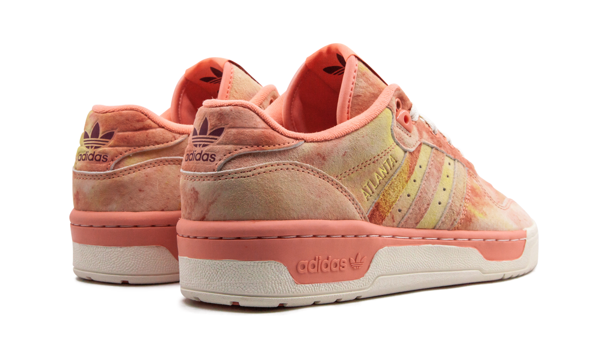 Rivalry Low "Social Status - Kings Peach" EE6384