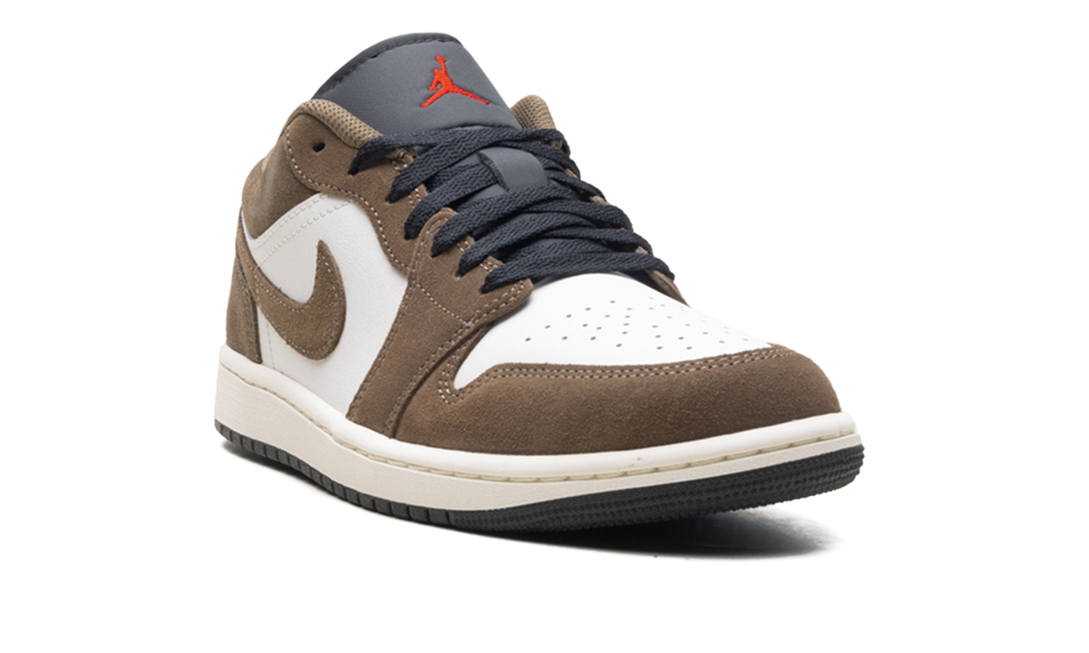 Jordan 1 Low "Palomino" 553558 200