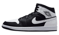 Jordan 1 Mid SE "Oreo" IX3525 010